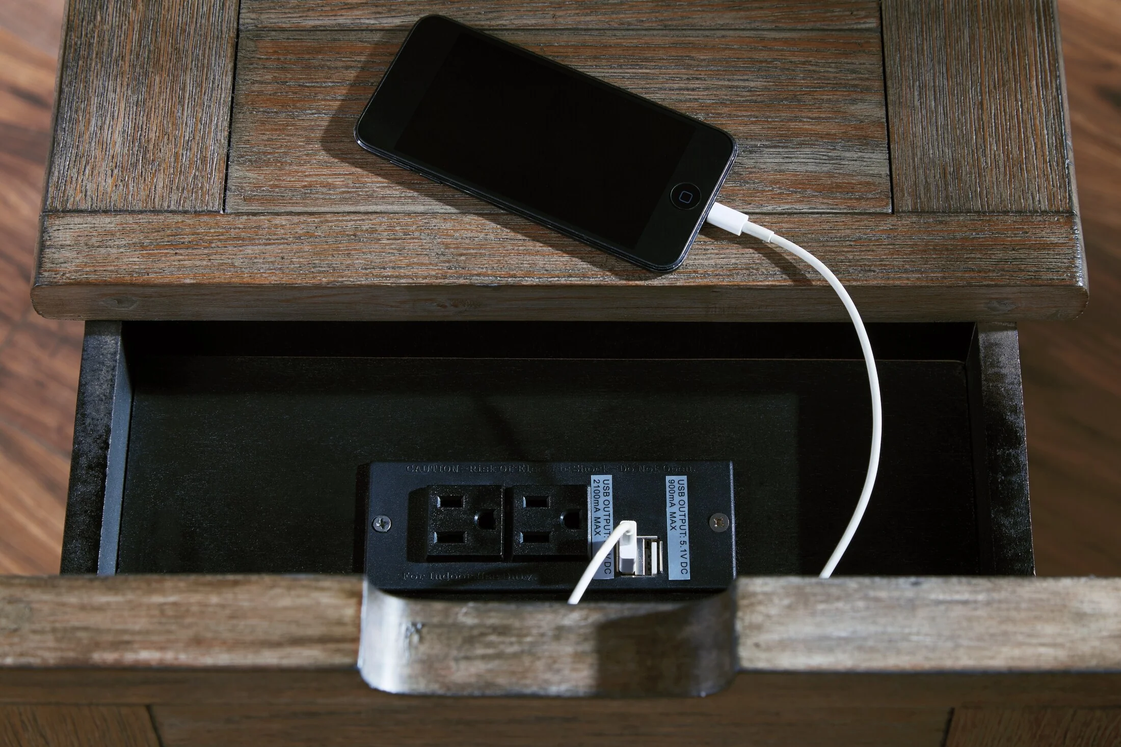 Tyler Creek Chairside End Table with USB Ports and Outlets - Image 3