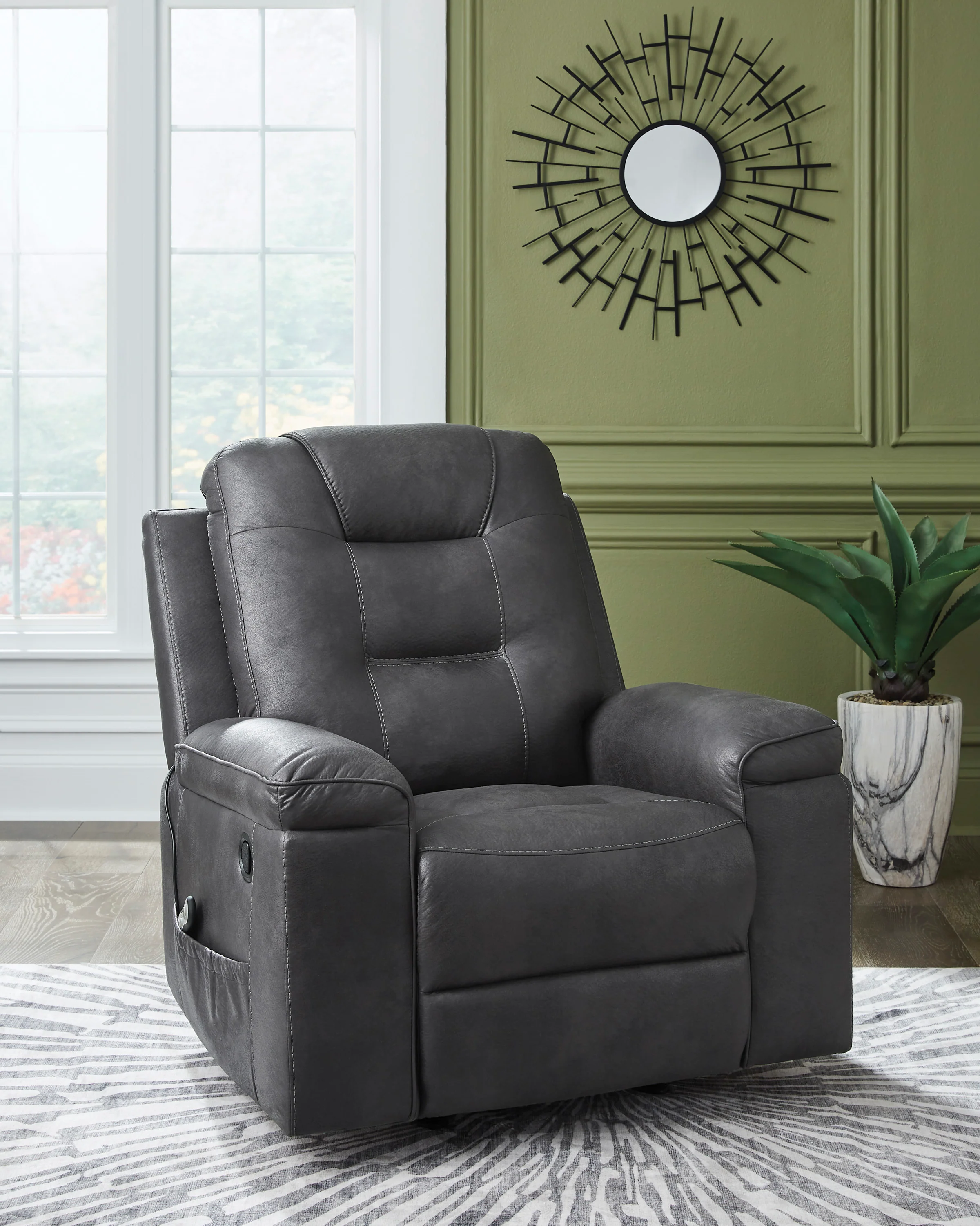 Windstade Rocker Recliner - Image 12